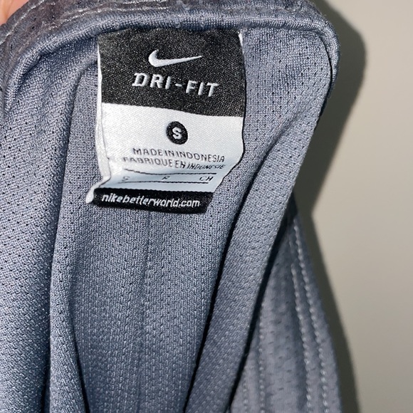 Nike grey Dri-fit sport shorts size S - Picture 3 of 3